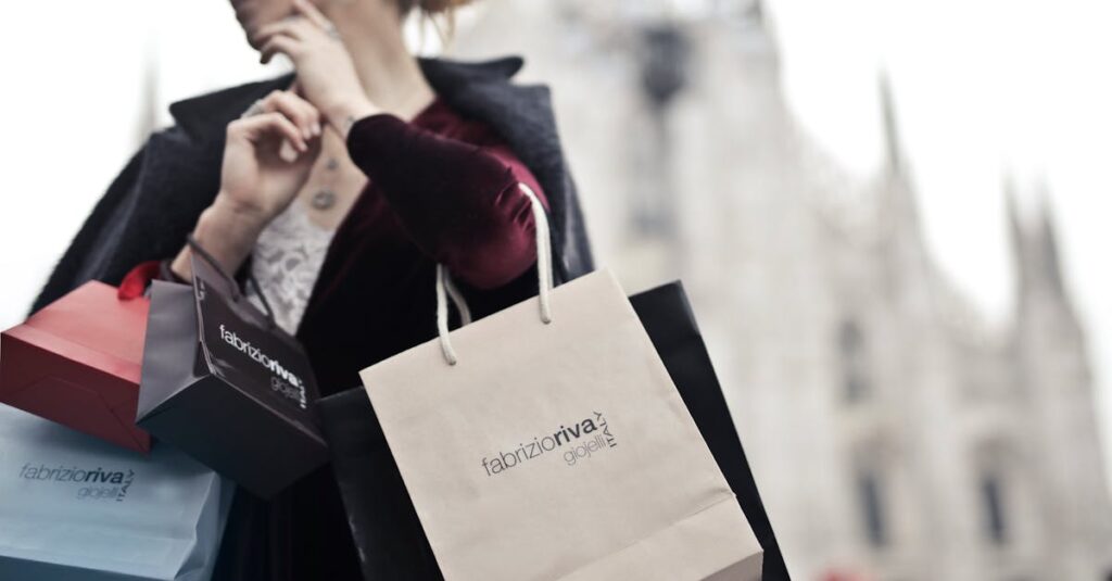 découvrez les dernières tendances et astuces shopping pour faire de bonnes affaires en ligne ou en boutique. comparez les nouveautés mode, accessoires et bien plus pour un shopping réussi !